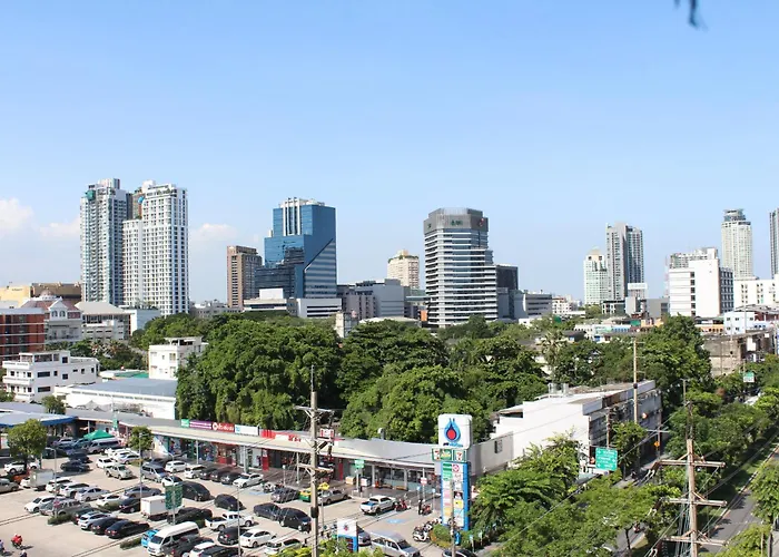Place - Ekamai Bts * Bangkok