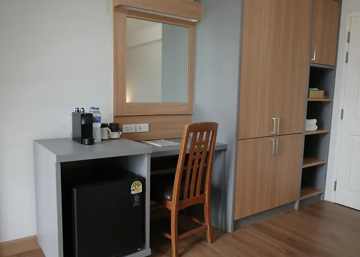 Apartment Place - Ekamai Bts